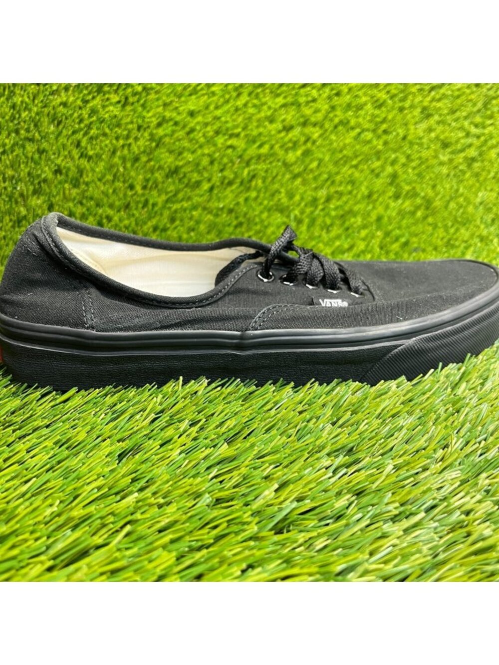 Vans Authentic Mens Size 8 Black Athletic Walking Skateboard Shoes Sneakers